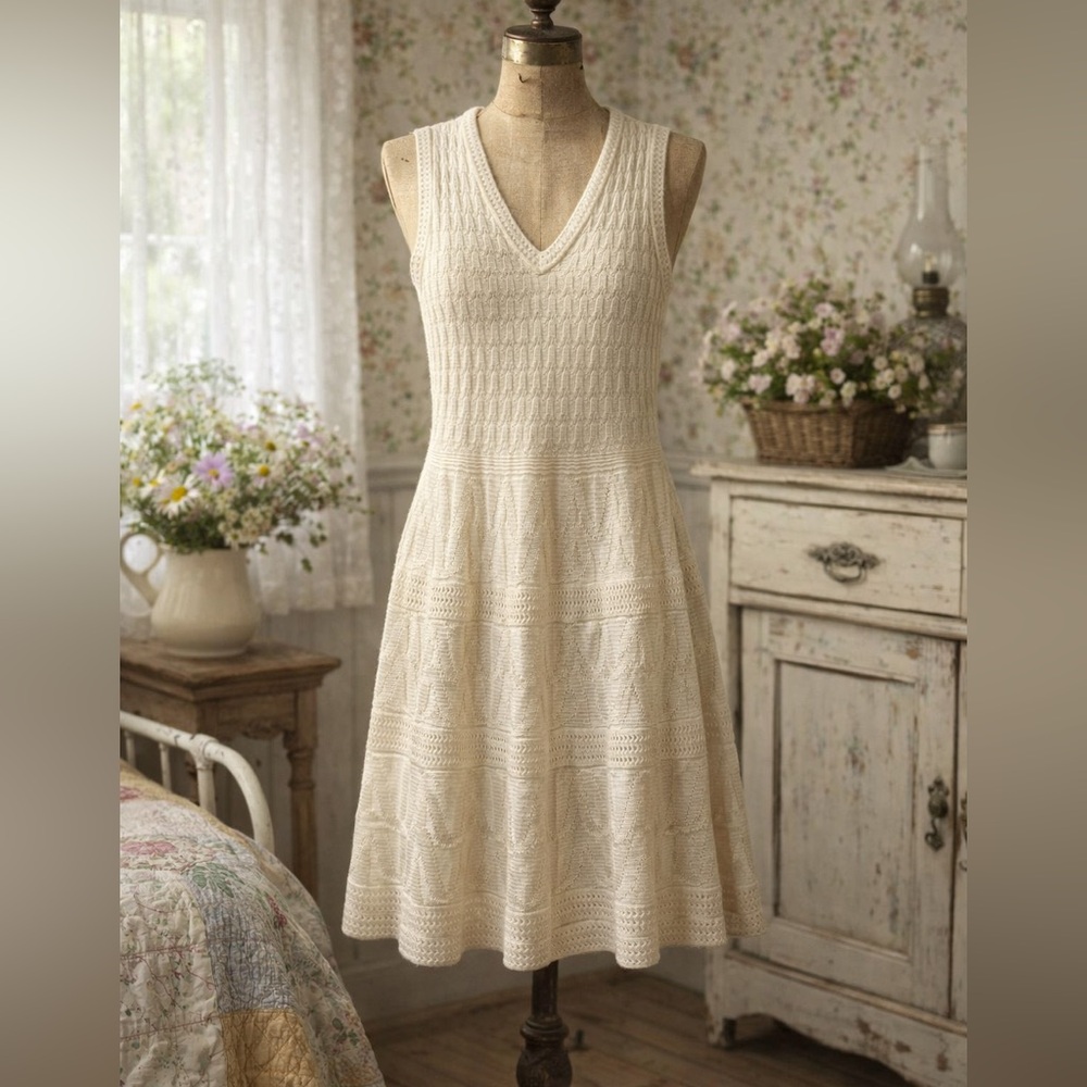 Missoni Designer Sleeveless V-Neck Knit Cream Mini Dress